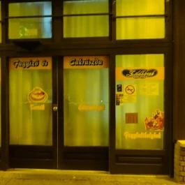 Zöldházak Fagyizó és Cukrászda, Cegléd - Külső kép