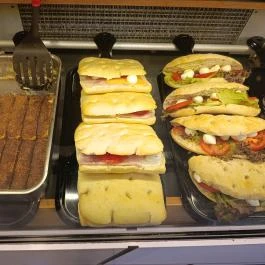 Zoli's Café Bakery Budapest - Étel/ital
