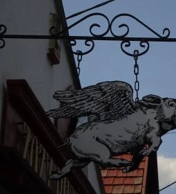 Zozy Hús & Delikát