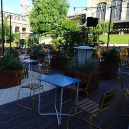 Zsiráf Sörkert Budapest - Külső kép