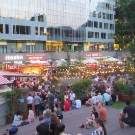 Zsiráf Sörkert Budapest - Külső kép
