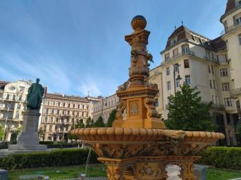 Zsolnay-díszkút Budapest