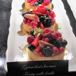 Zsolnay Kávéház Budapest - Étel/ital