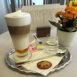 Zsolnay Kávéház Budapest - Étel/ital