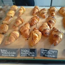 Zümmögô Pékség & Kávézó Budapest - Étel/ital