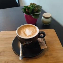 Zümmögô Pékség & Kávézó Budapest - Étel/ital