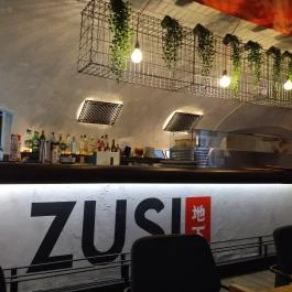 Zusi Budapest - Belső