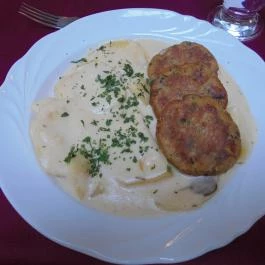 Royal Bisztró – Széchenyi Étterem és Kávézó Sopron - Étel/ital