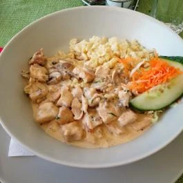 Patkó Vendéglő & Pizzéria Zirc - Étel/ital