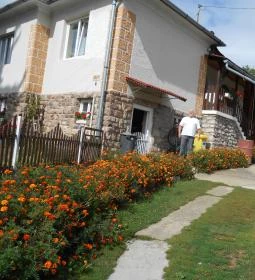 Rozália Apartmanház 