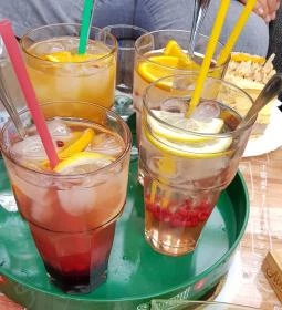 Mézesmadzag Pékség, Cukrászda, Kávézó