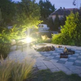 Hotel Kiss Tata - Medence/kert