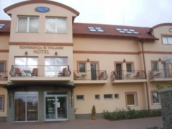 Aqua-Spa Konferencia és Wellness Hotel Cserkeszőlő Aqua-Spa Konferencia és Wellness Hotel Cserkeszőlő