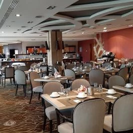 Hunguest Saliris, Egerszalók - Vendéglátás