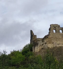 Szarvaskő vára