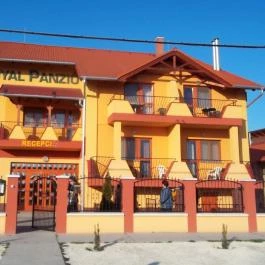 Royal Hotel Cserkeszőlő - Külső kép