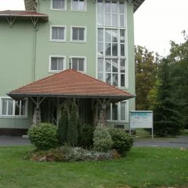 Erzsébet Szálloda Balatonőszöd, Balatonőszöd - Külső kép