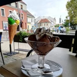 Esztergomi Központi Kávéház Szamos Cukrászda, Esztergom - Egyéb