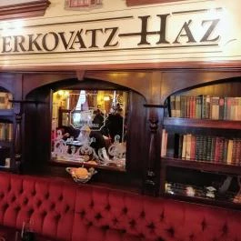  Perkovátz Ház English Pub & Restaurant, Sopron - Belső