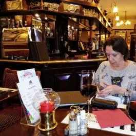  Perkovátz Ház English Pub & Restaurant, Sopron - Belső