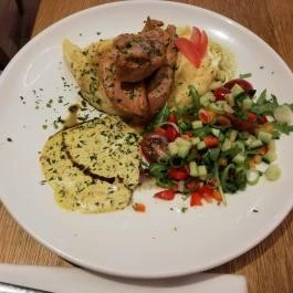 Prímás Pince Étterem, Esztergom - Egyéb