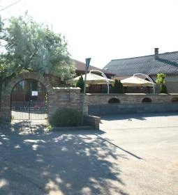 Sutyi & Sasi Étterem-Pizzéria