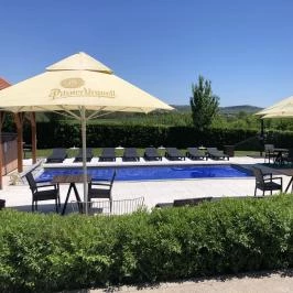 Angyal Borászat Rátka - Medence/kert