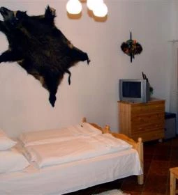 Vadász Étterem és Panzió