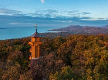 Fülöp-hegyi kilátó Révfülöp