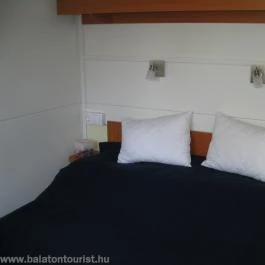 Balatontourist Napfény Kemping Révfülöp - Szobák