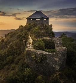 391. legjobb látnivaló: Salgó vára