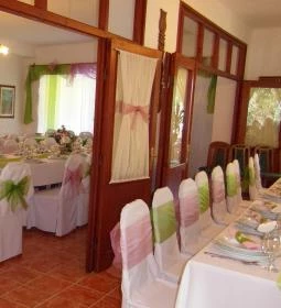 Huszár Panzió & Étterem