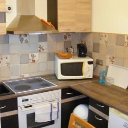 Négy Gólya Apartman Sarud - Vendéglátás