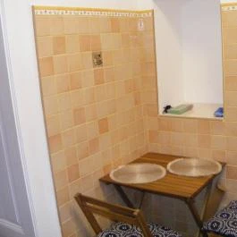 Négy Gólya Apartman Sarud - Vendéglátás