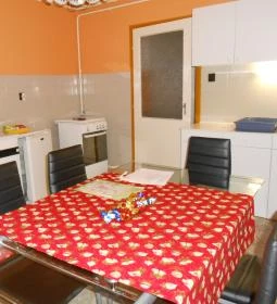 Adél Apartman
