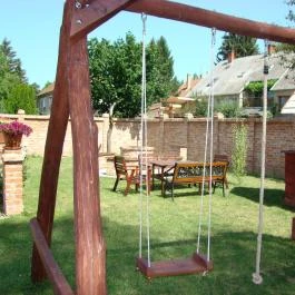 EMAN Apartmanház Sárvár Sárvár - Medence/kert