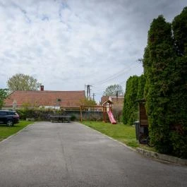 Erika Apartman Sárvár - Medence/kert