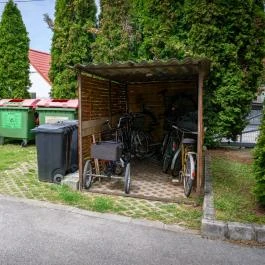 Erika Apartman Sárvár - Medence/kert