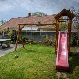 Erika Apartman Sárvár - Medence/kert