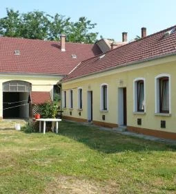 Hőbér Károly Apartman