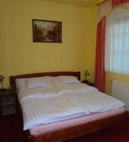 HoldLux Apartmanok