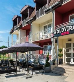 Holdvirág Hotel