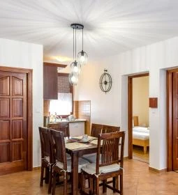 Cherry Apartmanház