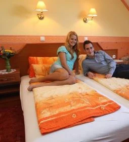 Tinódi Hotel & Étterem