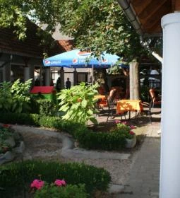 Tinódi Hotel & Étterem