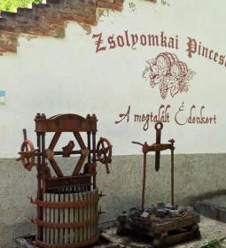 Zsólyomkai pincesor