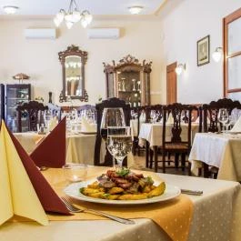 Fried Kastély Hotel Simontornya - Vendéglátás