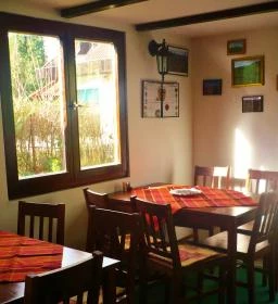 Rozmaring Kiskert Vendéglő és Pizzéria