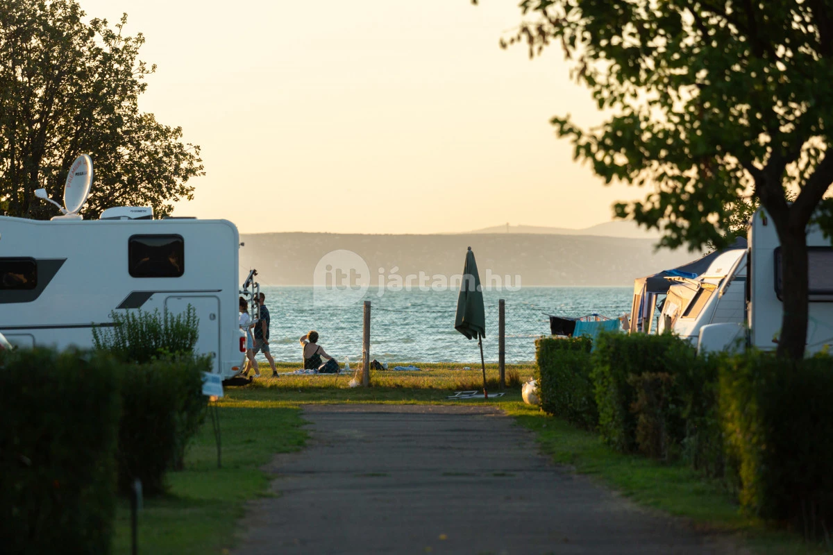 Aranypart Camping Sifok vlemnyek - Jrtl mr itt? Olvass vlemnyeket,  rj rtkelst!