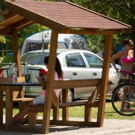 Aranypart Camping Siófok - Medence/kert